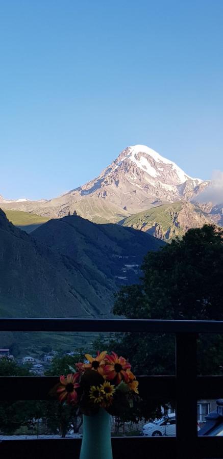 Hilltop Kazbegi Bagian luar foto