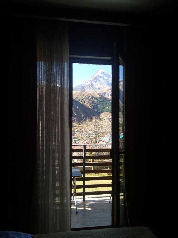 Hilltop Kazbegi Bagian luar foto